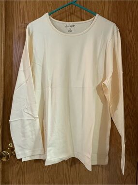 Serengeti Men's Light Cream Long-Sleeve Crewneck Tee